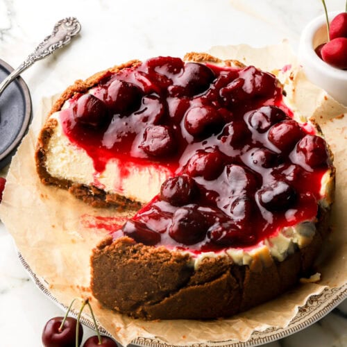 cherry cheesecake with biscoff crust and cherry topping
